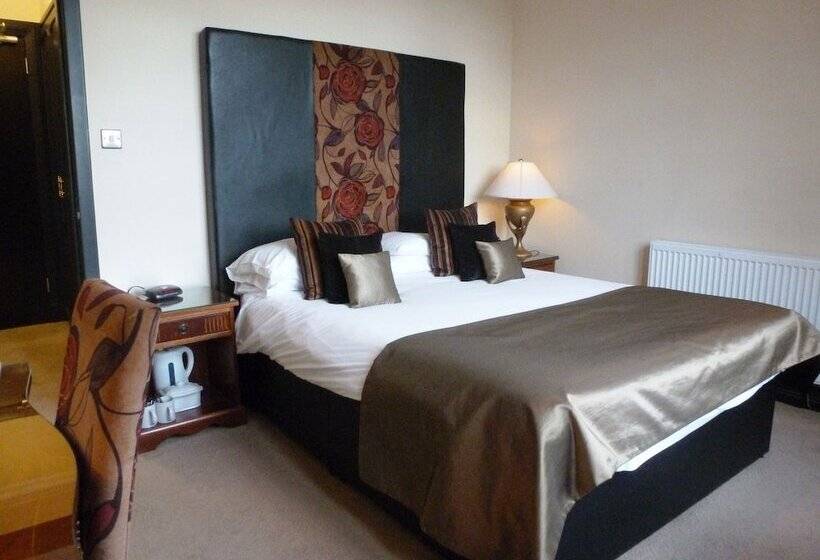 标准间, The Popinjay