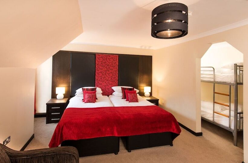 高级大房间, The Popinjay