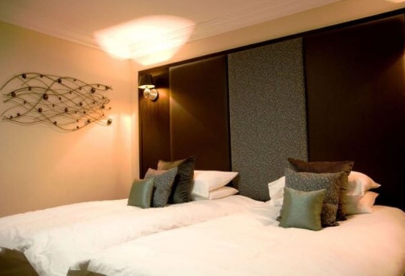 高级大房间, The Popinjay