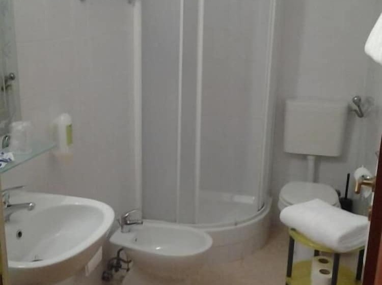 StandaardKamer, Touring