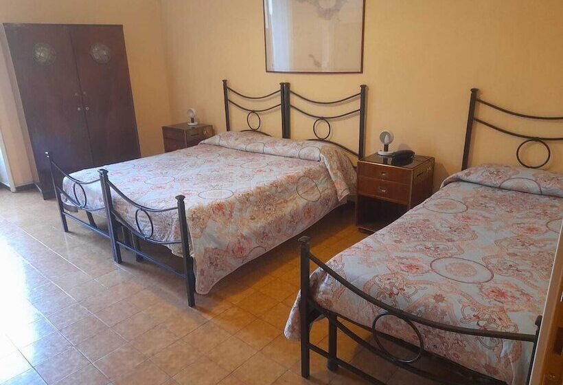 StandaardKamer, Touring