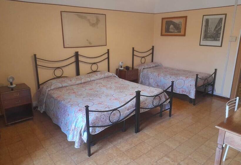 StandaardKamer, Touring