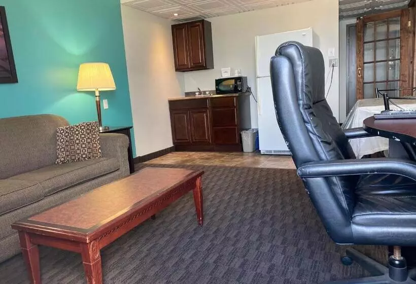 スイート, Travelodge By Wyndham Miramichi New Brunswick