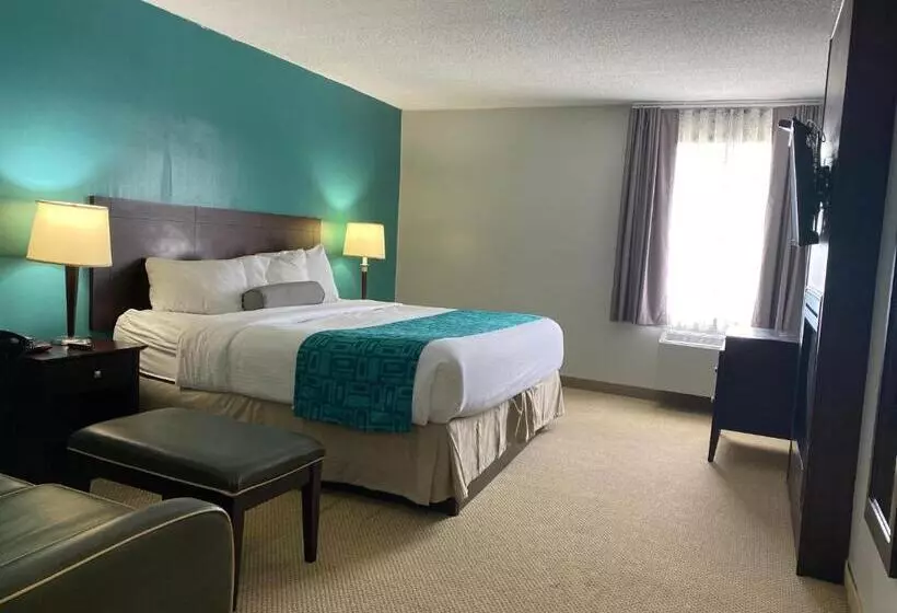 キングサイズベッドのスイートルーム, Travelodge By Wyndham Miramichi New Brunswick