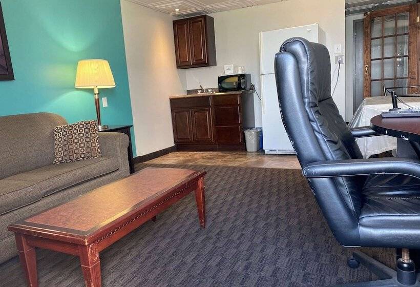 جناح, Travelodge By Wyndham Miramichi New Brunswick