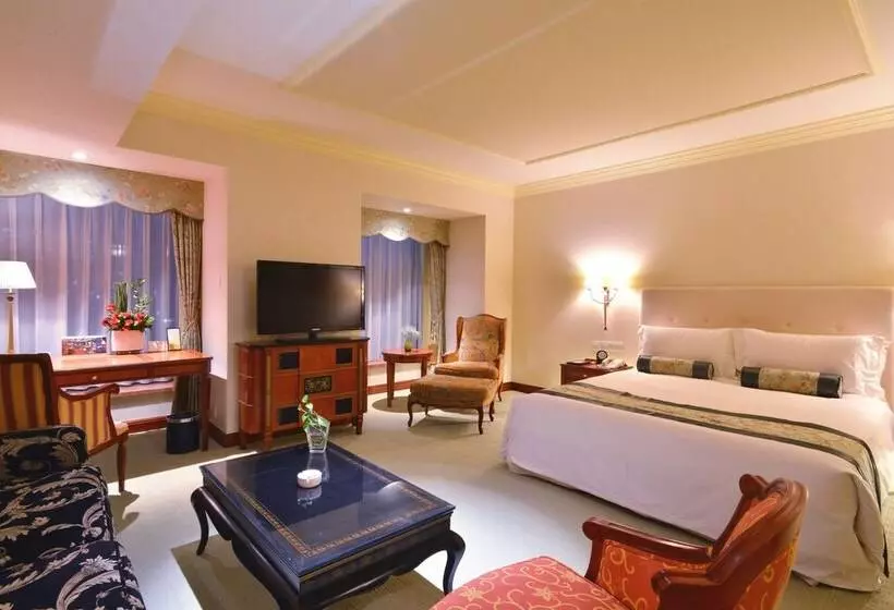 Deluxe-sviitti, Yuda Palace
