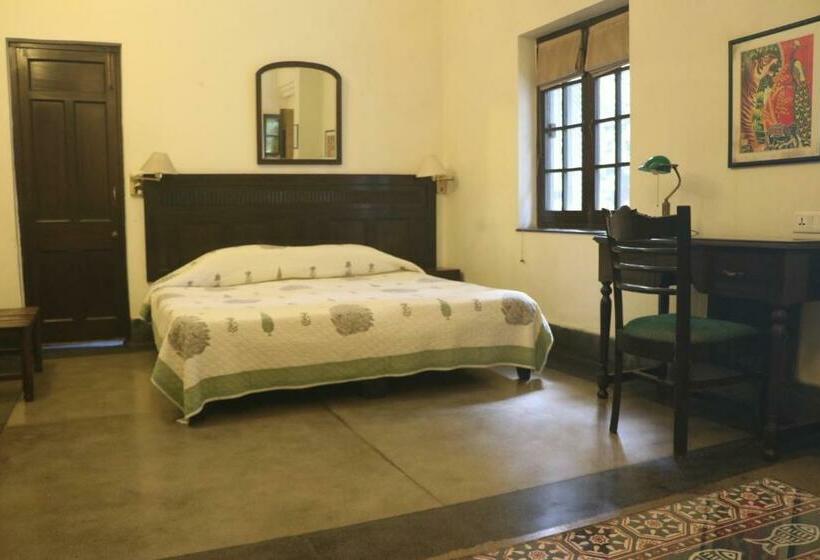 חדר סופריור, Lutyens Bungalow