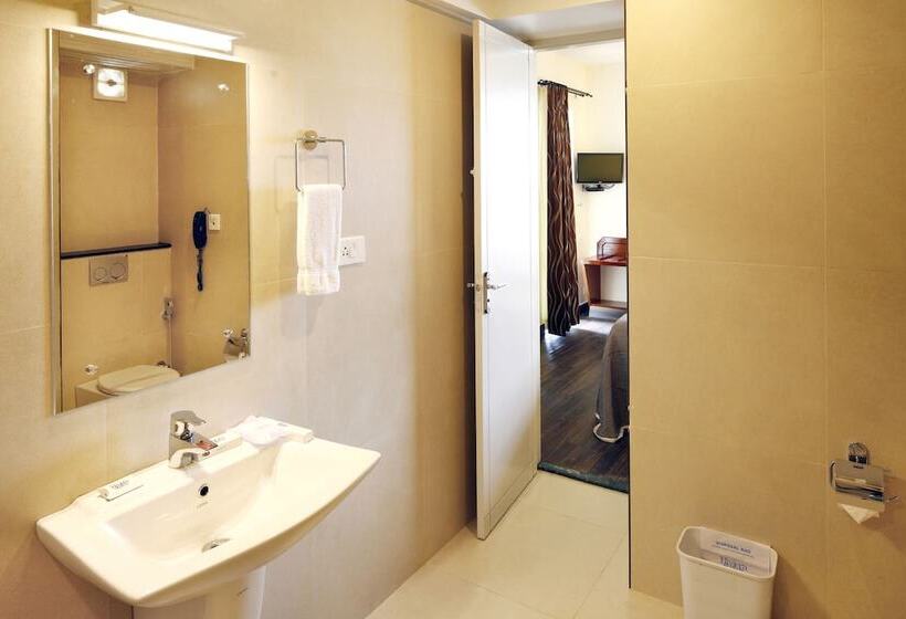 דירת דלוקס 2 חדרי שינה, Riviera Suites