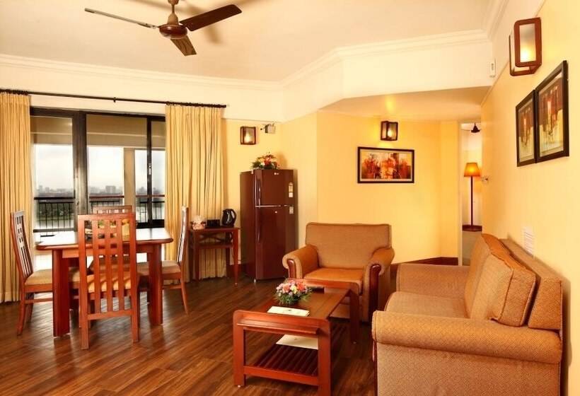 דירת דלוקס 2 חדרי שינה, Riviera Suites