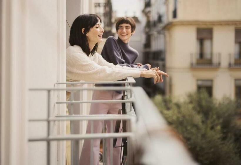 شقة غرفة واحدة, Anderson City Flats