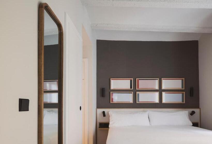 شقة غرفة واحدة, Anderson City Flats