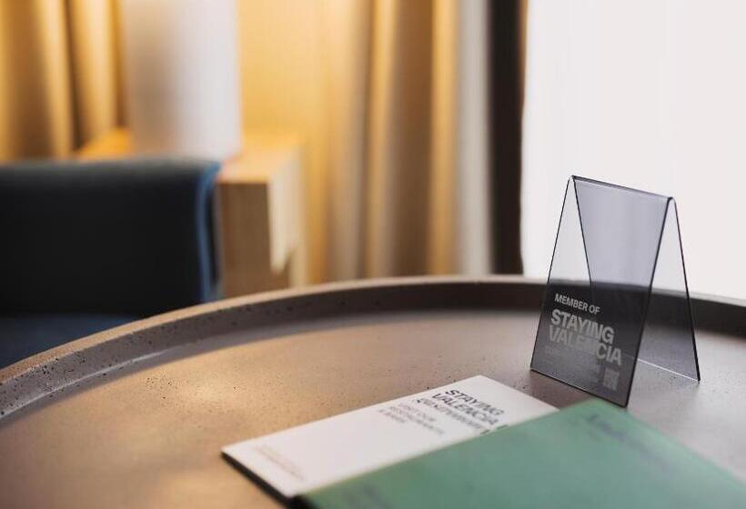 شقة غرفة واحدة, Anderson City Flats