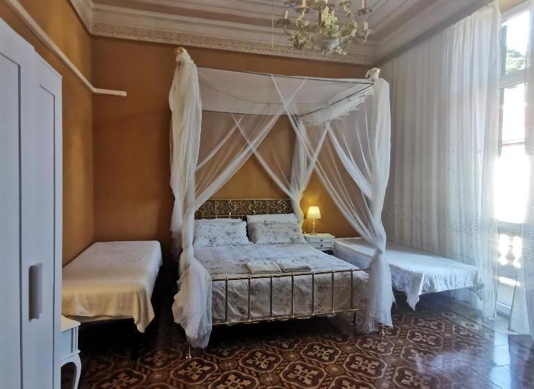 جناح عائلي, Albisola Bed And Breakfast