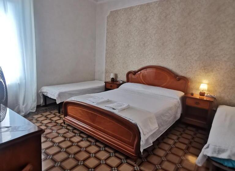 غرفة قياسية رباعية, Albisola Bed And Breakfast