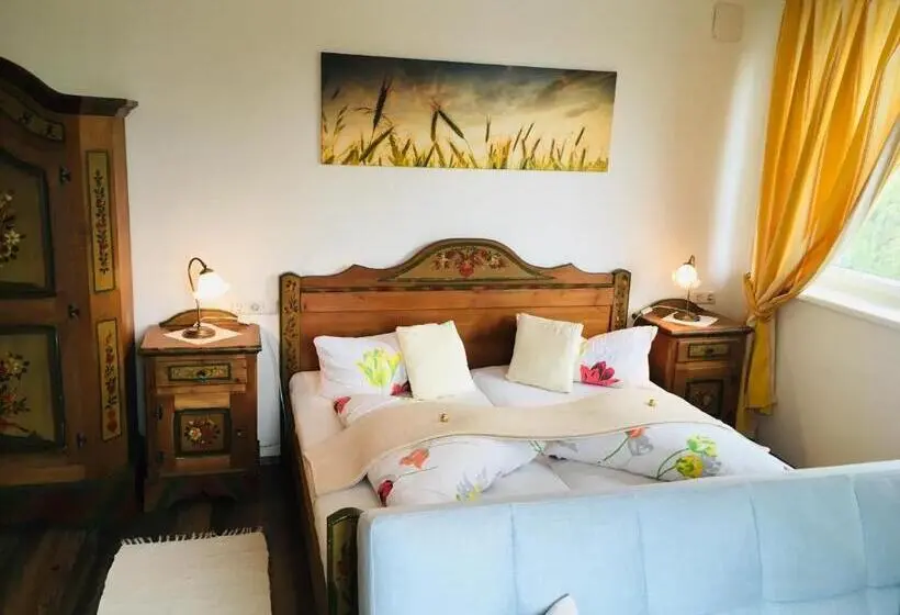 ４ベッドルームハウス, Pension Marillenhof