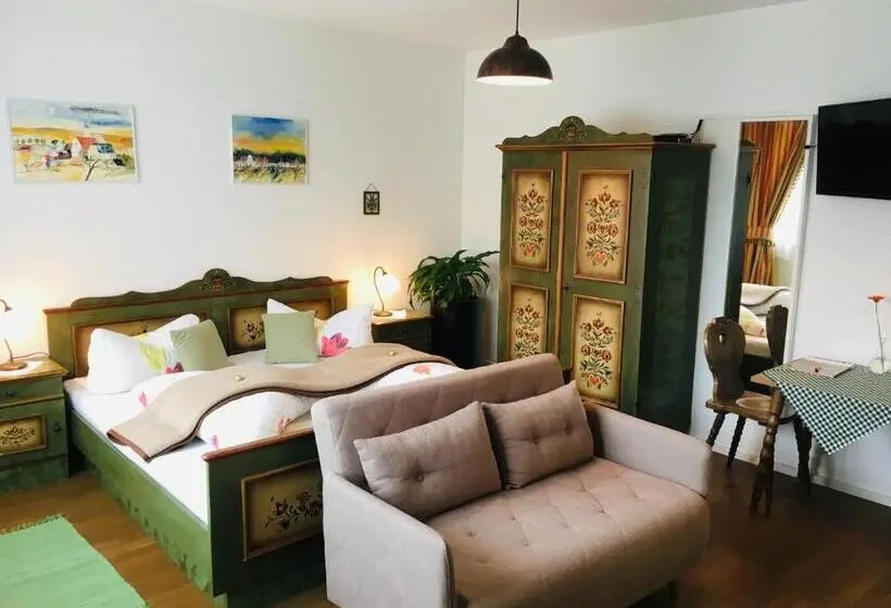 ４ベッドルームハウス, Pension Marillenhof