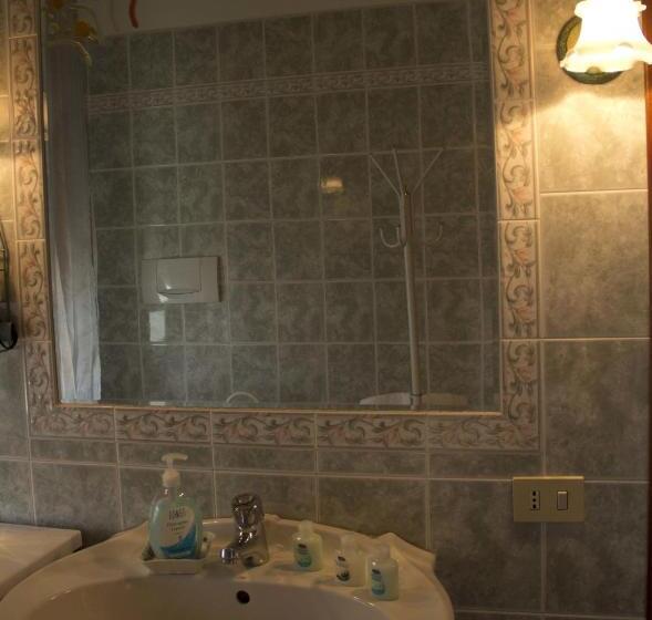 스탠다드 룸, Bb Smallville