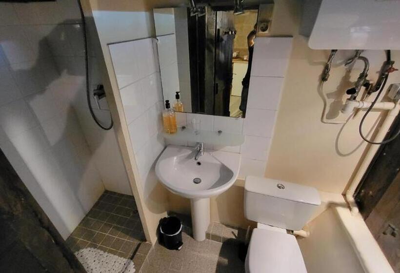 Семейный Номер, Commanderie Des Templiers