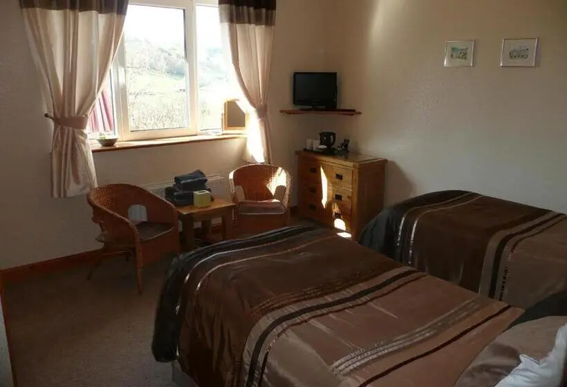 Standard room with outdoor bath, Heulwen Guest House
