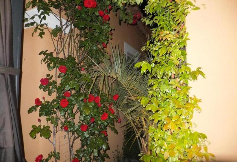 Standard room with outdoor bath, Les Lavandes