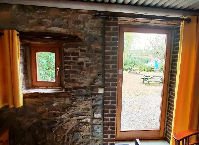 スタンダードスタジオ, La Ferme De Werpin