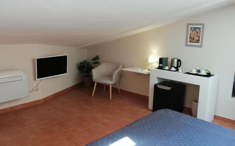 اتاق استاندارد, Helios Assisi