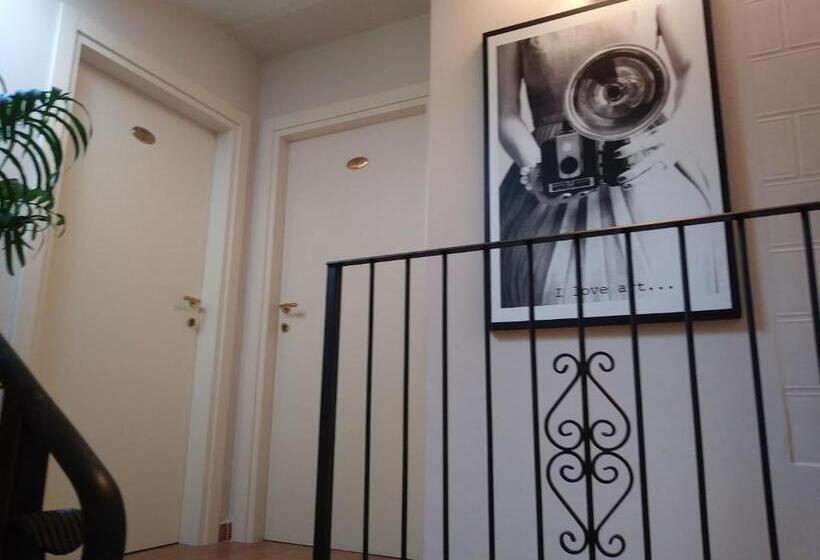 اتاق استاندارد, Helios Assisi