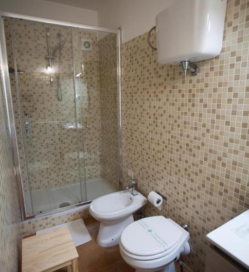 اتاق سوپریور, Helios Assisi