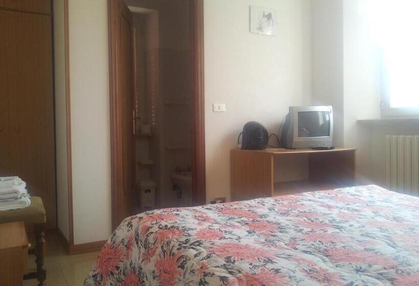 Номер Стандарт, La Colombella