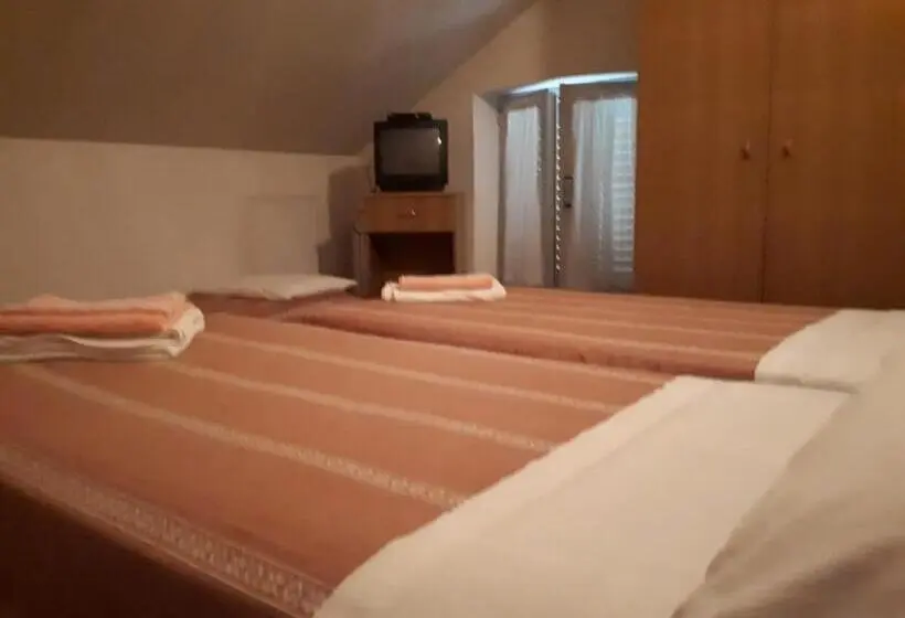 Standard room with outdoor bath, La Colombella
