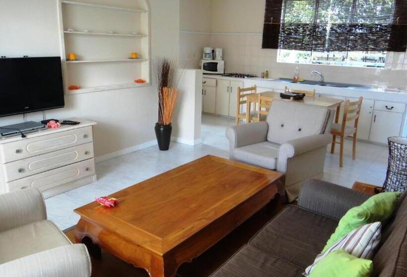 آپارتمان 1 خوابه با چشمانداز باغ, Colibri Beach Villas