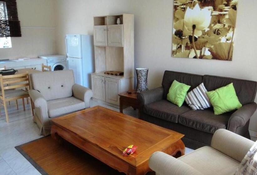 آپارتمان 1 خوابه با چشمانداز باغ, Colibri Beach Villas