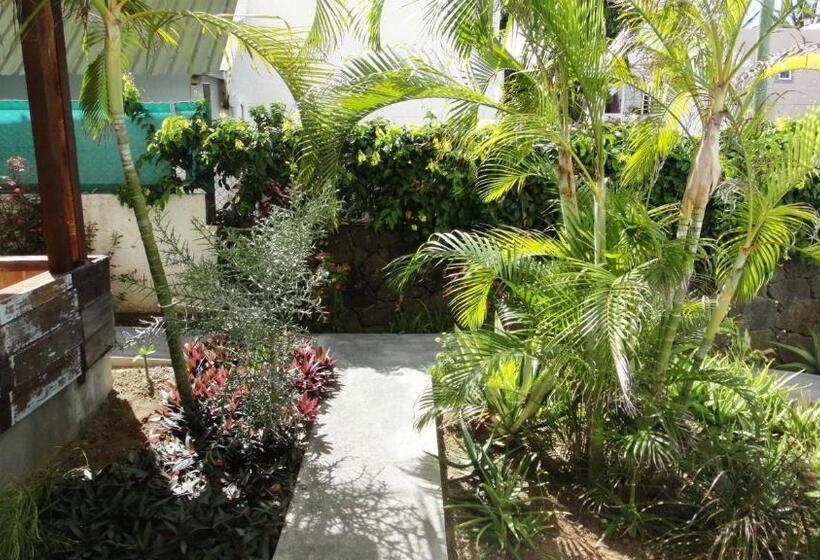 آپارتمان 1 خوابه با چشمانداز باغ, Colibri Beach Villas