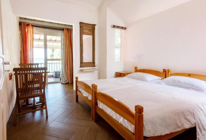 اتاق استاندارد با چشم‌انداز دریا, Colibri Beach Villas