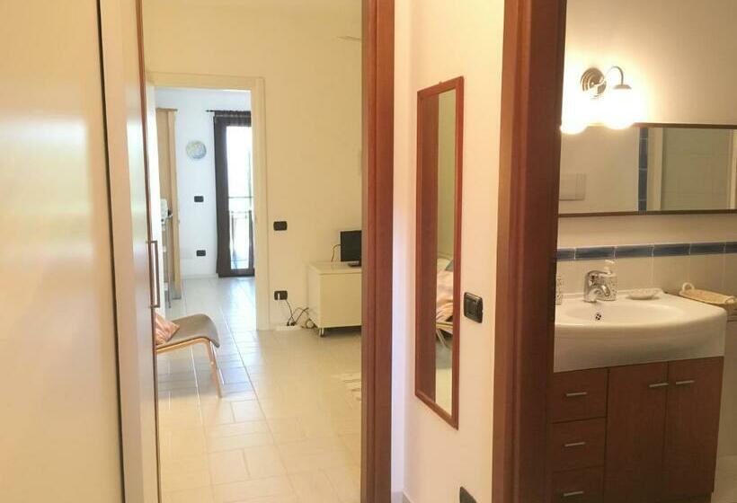 Апартаменты 1 Спальня, Corbezzolo