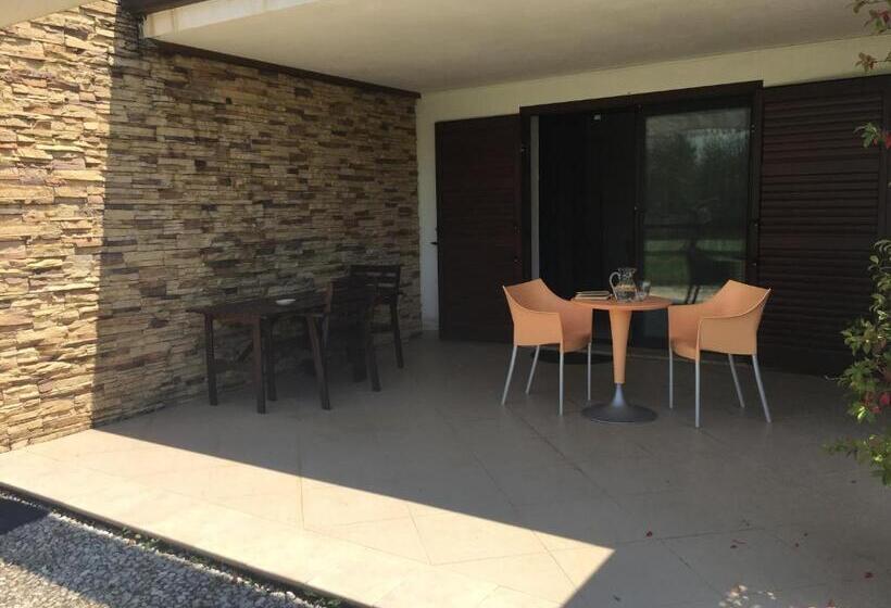 Апартаменты 1 Спальня, Corbezzolo