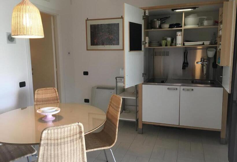 Апартаменты 1 Спальня, Corbezzolo