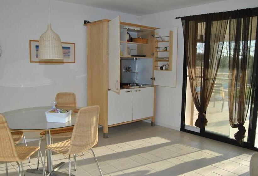 Апартаменты 1 Спальня Вид на Сад, Corbezzolo