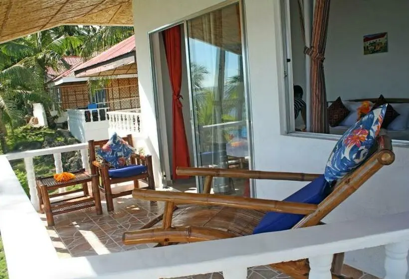 デラックスバンガロー, Blue Star Dive And Resort
