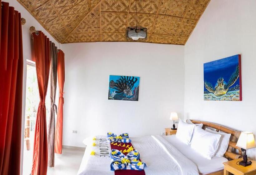 بانگلوی لوکس, Blue Star Dive And Resort