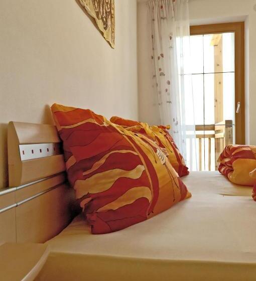 침실 1개 테라스 아파트, Roanerhof