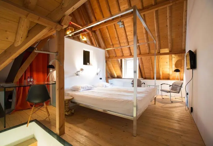 Deluxe Room King Size Bed, Restaurant Hotel Buitenlust