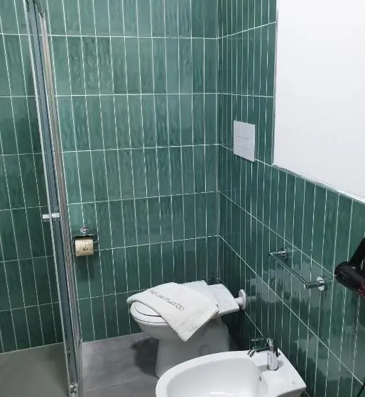 デラックストリプルルーム, B&b Castelluccio