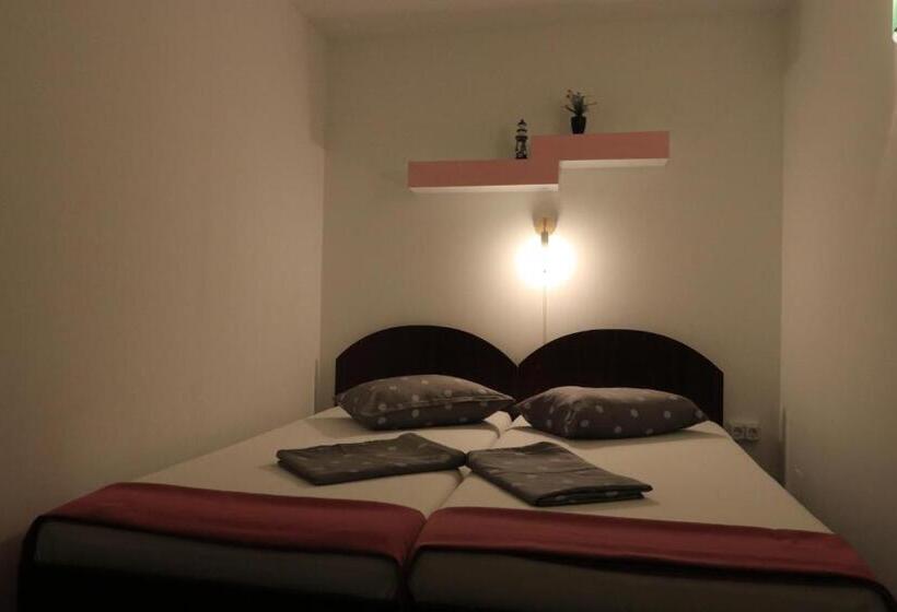 Номер Стандарт, Casa David