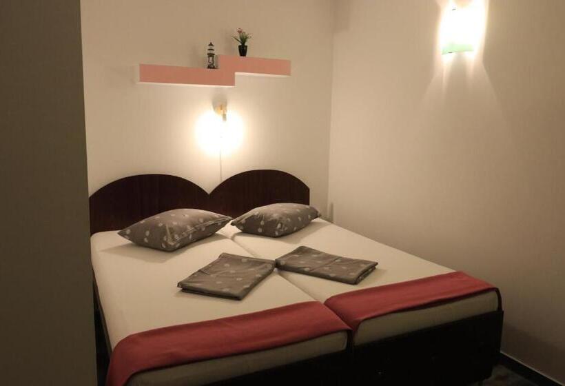 Номер Стандарт, Casa David