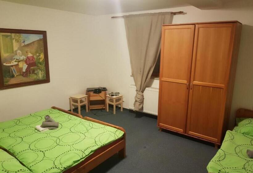 Номер Стандарт Трехместный, Penzion Hamerská Jizba