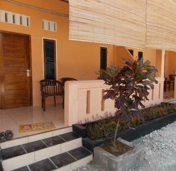 غرفة عائلية, Putra Sindang Asih