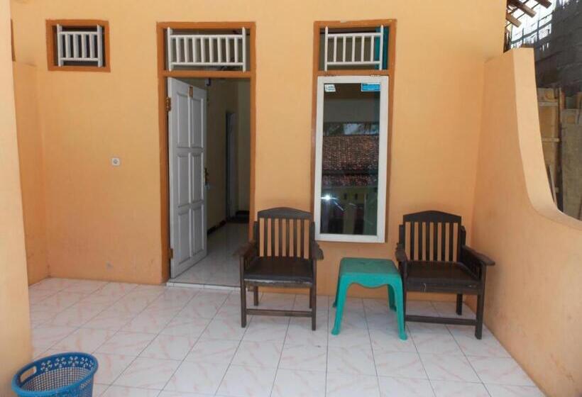 غرفة قياسية, Putra Sindang Asih