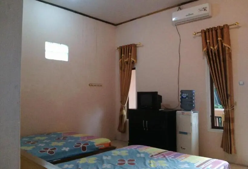 Habitación Familiar, Putra Sindang Asih