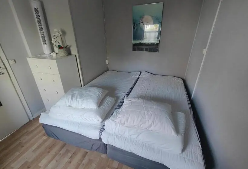 バス共有のスタンダードルーム, Guest House Tullgatan 24